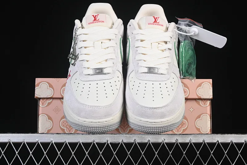 All categories Nk Air Force 1 Air Force series Nk Air Force 1 Low Air Force low-top Nike Air Force 1'07 Low LV joint white gray red Air Force 1 low-top casual sneakers YF9511-802
